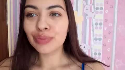 Snapshot of moonrose69 chatting on 11-27-25, 09:33 moonrose69 online show from 11-27-25, 09:33