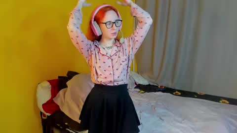 Snapshot of moonscarr chatting on 02-21-26, 03:35 Coraline online show from 02-21-26, 03:35