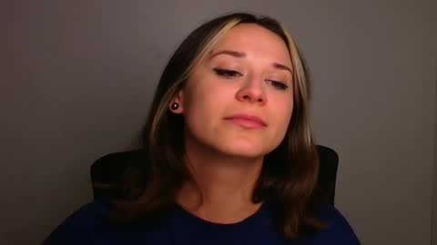 Snapshot of moonsusanna chatting on 11-15-25, 12:13 Susanna online show from 11-15-25, 12:13