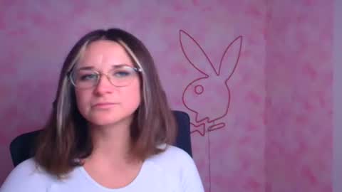 Snapshot of moonsusanna chatting on 11-19-25, 12:16 Susanna online show from 11-19-25, 12:16