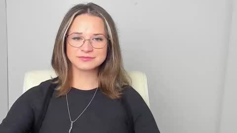 Snapshot of moonsusanna chatting on 11-27-25, 12:18 Susanna online show from 11-27-25, 12:18