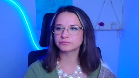 Snapshot of moonsusanna chatting on 12-02-25, 12:10 Susanna online show from 12-02-25, 12:10