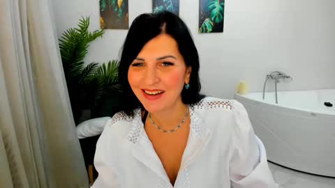 Ask me  online show from 12-01-25, 04:39