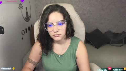 Snapshot of moonwoman_ chatting on 01-27-25, 03:37 Moon Woman online show from 01-27-25, 03:37