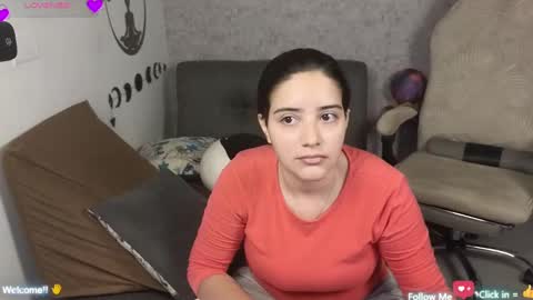 Snapshot of moonwoman_ chatting on 03-11-25, 03:16 Moon Woman online show from 03-11-25, 03:16