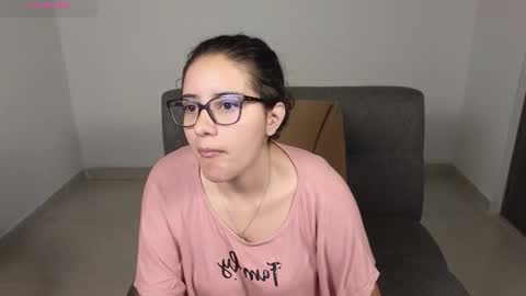 Snapshot of moonwoman_ chatting on 09-29-25, 02:16 Moon Woman online show from 09-29-25, 02:16