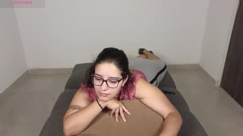 Snapshot of moonwoman_ chatting on 10-06-25, 01:14 Moon Woman online show from 10-06-25, 01:14