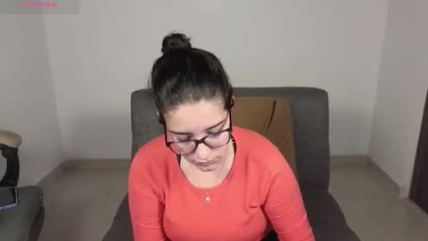 Snapshot of moonwoman_ chatting on 10-11-25, 03:28 Moon Woman online show from 10-11-25, 03:28