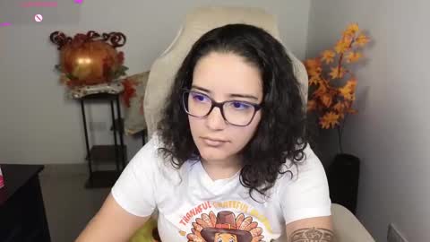 Snapshot of moonwoman_ chatting on 11-28-25, 07:11 Moon Woman online show from 11-28-25, 07:11