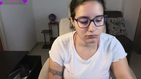 Snapshot of moonwoman_ chatting on 06-01-26, 03:52 Moon Woman online show from 06-01-26, 03:52