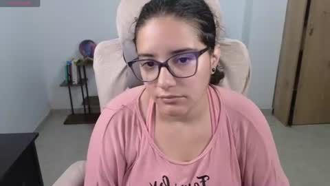 Snapshot of moonwoman_ chatting on 06-16-26, 03:53 Moon Woman online show from 06-16-26, 03:53