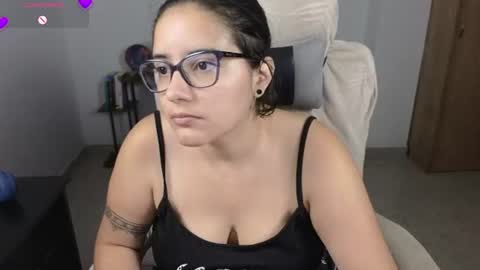 Snapshot of moonwoman_ chatting on 07-13-26, 03:20 Moon Woman online show from 07-13-26, 03:20