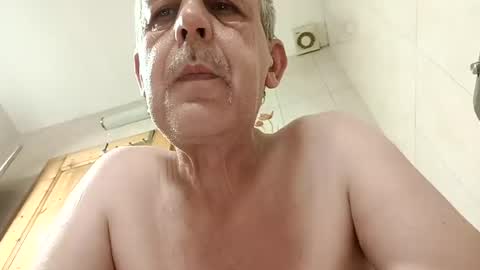 Snapshot of moos1 chatting on 06-18-26, 04:46 moos1 online show from 06-18-26, 04:46