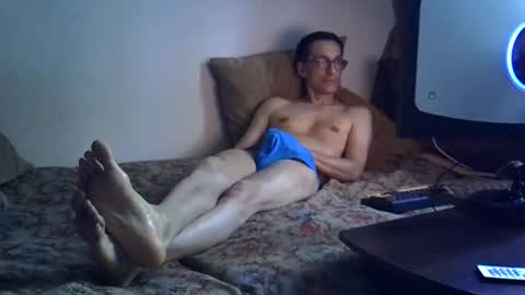 Snapshot of moovurey16 chatting on 06-08-26, 12:47 Alex online show from 06-08-26, 12:47