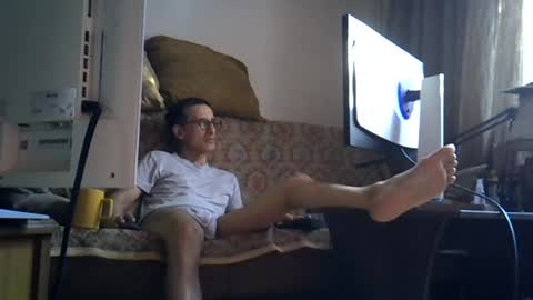 Snapshot of moovurey16 chatting on 06-14-26, 12:51 Alex online show from 06-14-26, 12:51