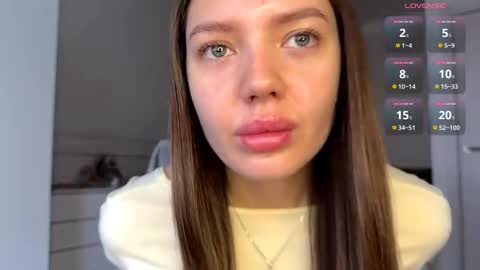 Snapshot of moraimfeld chatting on 10-15-25, 06:02 Fleyva online show from 10-15-25, 06:02
