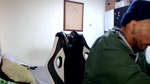 Abelardo online show from 11-19-25, 02:44