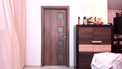 Snapshot of morelovely chatting on 10-02-25, 04:19 Carina online show from 10-02-25, 04:19