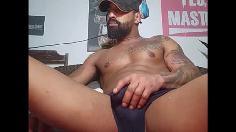 Snapshot of moreno_lutador chatting on 09-25-25, 04:49 John john online show from 09-25-25, 04:49