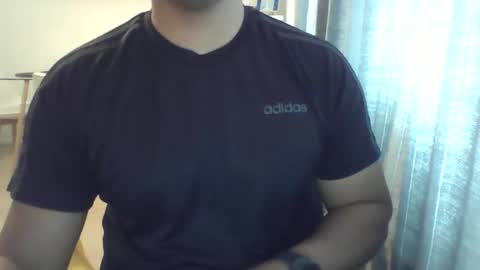 Snapshot of morenolatin19 chatting on 05-28-26, 04:48 Jos Luis online show from 05-28-26, 04:48