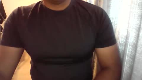 Snapshot of morenolatin19 chatting on 06-01-26, 05:25 Jos Luis online show from 06-01-26, 05:25