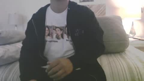 Snapshot of moreofthis chatting on 02-16-26, 06:04 Didier online show from 02-16-26, 06:04