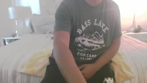 Snapshot of moreofthis chatting on 03-18-26, 06:22 Didier online show from 03-18-26, 06:22