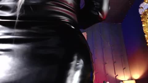 Snapshot of morganacrowley_ chatting on 12-28-24, 12:47 Morgana online show from 12-28-24, 12:47