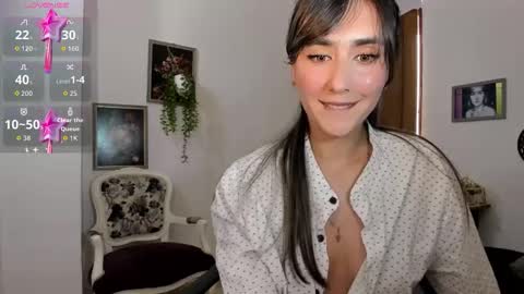 Snapshot of moriahhoe chatting on 10-21-25, 07:03 Moriah online show from 10-21-25, 07:03