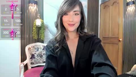 Snapshot of moriahhoe chatting on 11-18-25, 07:18 Moriah online show from 11-18-25, 07:18