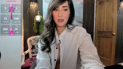 Snapshot of moriahhoe chatting on 11-19-25, 07:36 Moriah online show from 11-19-25, 07:36