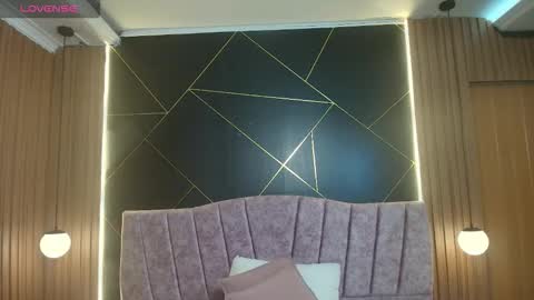 Moriah online show from 03-25-26, 12:11