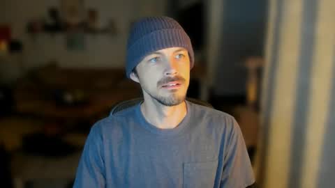 Snapshot of morningwood_8890 chatting on 12-17-25, 04:51 Dylan online show from 12-17-25, 04:51