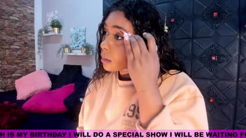 Morocha  online show from 12-25-24, 11:11