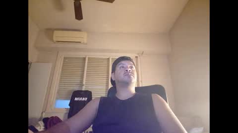 Snapshot of morocho777 chatting on 01-04-25, 08:28 Bruno online show from 01-04-25, 08:28