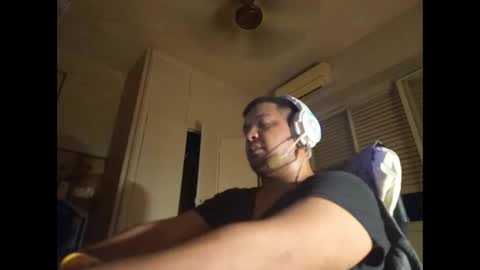 Snapshot of morocho777 chatting on 02-26-25, 05:09 Bruno online show from 02-26-25, 05:09