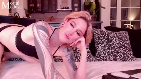 Medusa the Snake Goddess online show from 11-21-25, 12:43