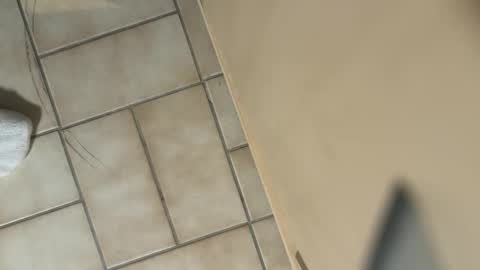 Snapshot of morten80 chatting on 12-18-25, 09:04 Morten online show from 12-18-25, 09:04