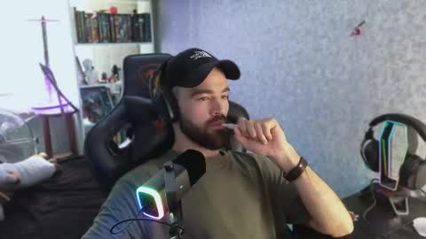 Snapshot of mortifelss chatting on 09-17-25, 11:34 mortifelss online show from 09-17-25, 11:34