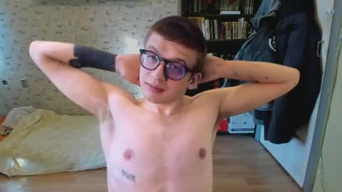 Snapshot of mortywithlove chatting on 04-17-26, 01:41 Morty online show from 04-17-26, 01:41