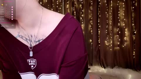 Snapshot of morvelyn chatting on 12-19-25, 02:24 morvelyn online show from 12-19-25, 02:24