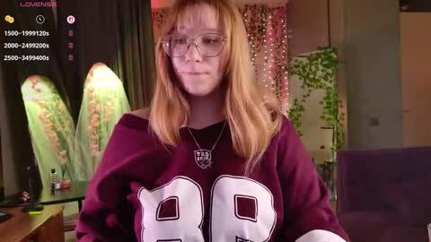 Snapshot of morvelyn chatting on 02-23-26, 08:06 morvelyn online show from 02-23-26, 08:06