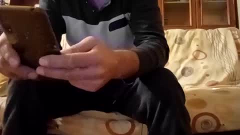 Snapshot of mospeleu chatting on 01-04-25, 05:58 Nomadu online show from 01-04-25, 05:58