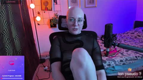 Snapshot of mossprince chatting on 11-04-25, 09:25 Cernos online show from 11-04-25, 09:25