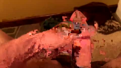 Snapshot of motomo12 chatting on 02-28-25, 11:47 Henry online show from 02-28-25, 11:47