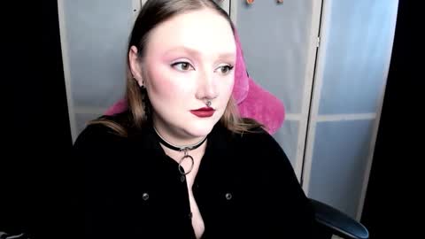 Snapshot of motorkate chatting on 11-05-25, 12:43 motorkate online show from 11-05-25, 12:43