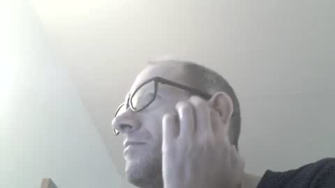 Snapshot of moviem1978 chatting on 03-16-26, 04:33 Frederik online show from 03-16-26, 04:33