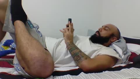 Snapshot of mr8plus chatting on 12-25-24, 01:53 Mr8 online show from 12-25-24, 01:53