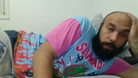 Snapshot of mr8plus chatting on 12-28-24, 02:54 Mr8 online show from 12-28-24, 02:54