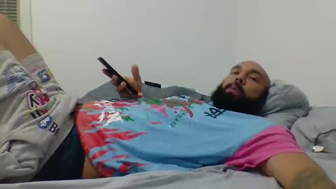 Snapshot of mr8plus chatting on 12-29-24, 01:45 Mr8 online show from 12-29-24, 01:45